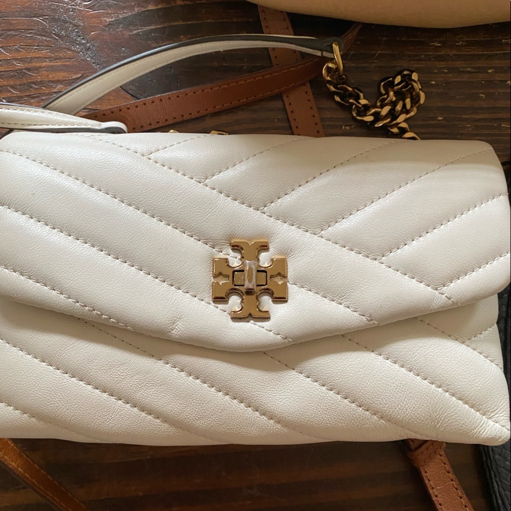Tory Burch Kira chevron quilted crossbody purse with gold chain